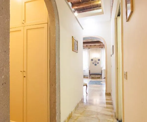 Gregoriana Apartament *